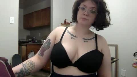 Snapshot of bettycake666 chatting on 10.24.25 Betty Cake online show from 10.24.25