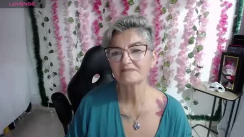 Snapshot of bety_cum3 chatting on 02.23.25 bibiana online show from 02.23.25