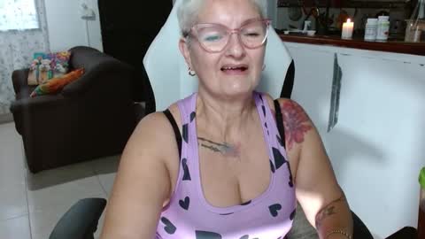 Snapshot of bety_cum3 chatting on 02.02.26 bibiana online show from 02.02.26