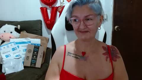 Snapshot of bety_cum3 chatting on 02.14.26 bibiana online show from 02.14.26