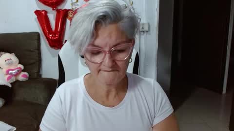 Snapshot of bety_cum3 chatting on 02.17.26 bibiana online show from 02.17.26