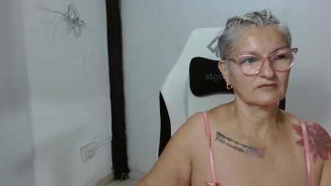 Snapshot of bety_cum3 chatting on 02.27.26 bibiana online show from 02.27.26