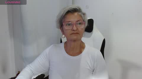 Snapshot of bety_cum3 chatting on 05.03.26 bibiana online show from 05.03.26