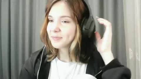 Snapshot of beulabejerano chatting on 04.19.26 Ruby online show from 04.19.26