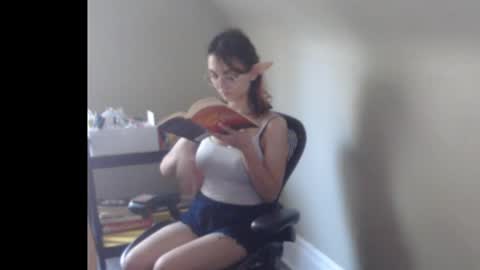 Bex Black online show from 09.29.25