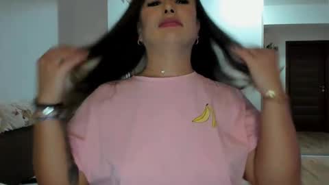   BeyonceDoll       Twitter DollBeyonce    online show from 11.27.25