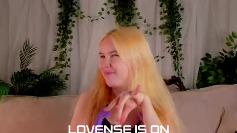 Eliz online show from 10.28.25