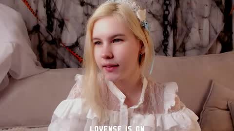 Eliz online show from 11.06.25