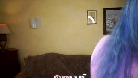 Snapshot of bezuya chatting on 05.25.26 Eliz online show from 05.25.26