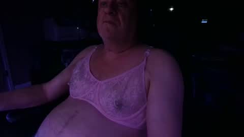 Snapshot of bi_chubby_sub61 chatting on 04.19.26 Redmoon online show from 04.19.26