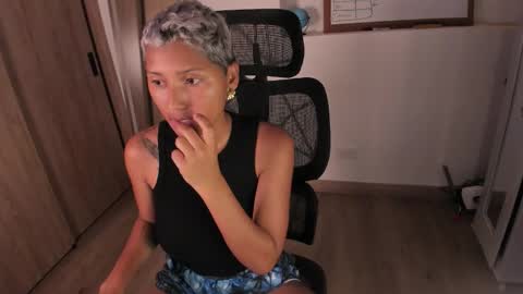 bianca and maxwell online show from 01.08.26