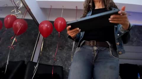 Snapshot of bianca_bella_ chatting on 02.21.25 BESHA... online show from 02.21.25