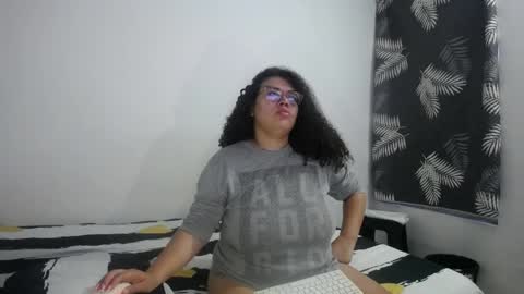 Bianca Tuesday to Sunday from 2am to 6am UTC-5 online show from 04.01.26