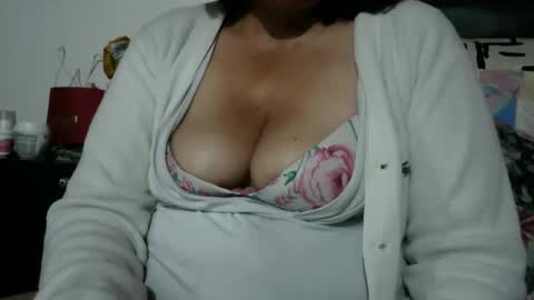 biancasteel online show from 10.18.25