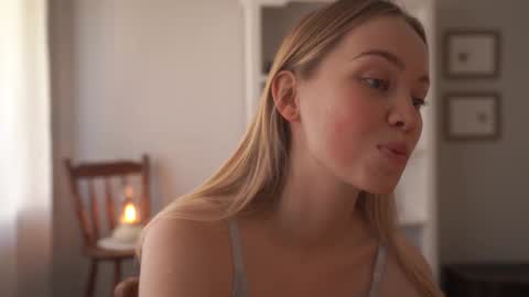 Snapshot of bibi_it_is chatting on 02.22.25 Bibi online show from 02.22.25