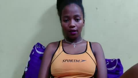 Snapshot of bienvenue987832 chatting on 04.11.26 bienvenue987832 online show from 04.11.26