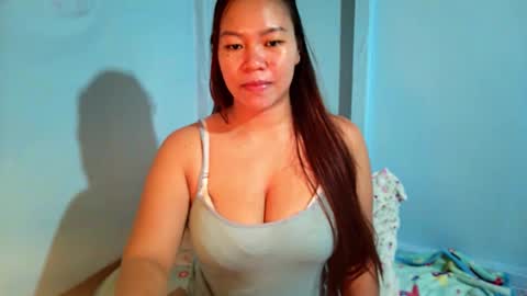 Snapshot of big_buttasian chatting on 02.08.25 Grace - online show from 02.08.25