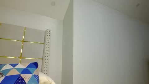 Snapshot of bigbaby004 chatting on 10.21.25 bigbaby004 online show from 10.21.25