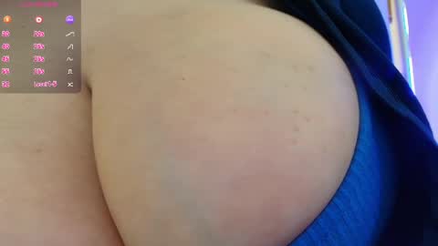 Snapshot of bigbittiesandfun chatting on 06.08.26 bigbittiesandfun online show from 06.08.26