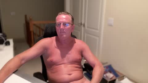 Snapshot of bigblondviking chatting on 04.22.26 bigblondviking online show from 04.22.26