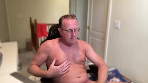 Snapshot of bigblondviking chatting on 05.14.26 bigblondviking online show from 05.14.26