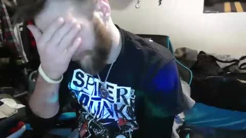 Snapshot of bigboi69419 chatting on 01.12.26 Anti hero online show from 01.12.26