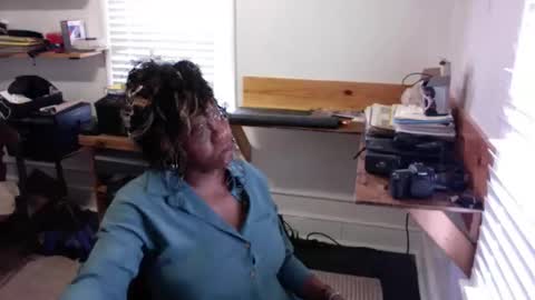 Snapshot of bigboobs_bouncin chatting on 04.06.26 Ashley online show from 04.06.26