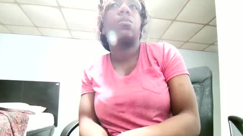 Snapshot of bigboobs_bouncin chatting on 05.18.26 Ashley online show from 05.18.26
