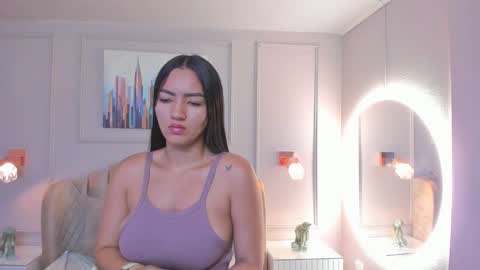Snapshot of bigboobsnaughty1 chatting on 01.24.25 online show from 01.24.25