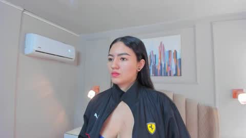 Snapshot of bigboobsnaughty1 chatting on 10.14.25 online show from 10.14.25