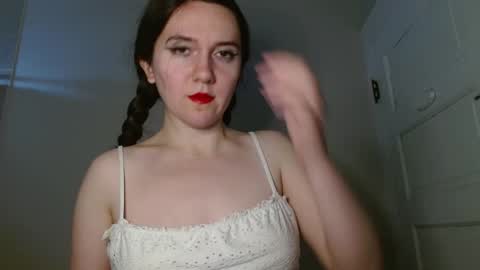 Isabella online show from 11.23.25