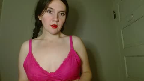 Isabella online show from 12.20.25