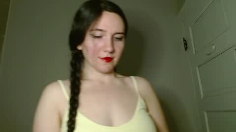 Isabella online show from 02.19.26
