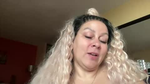 Snapshot of bigbreastsabrina chatting on 05.22.26 BIG BREAST SABRINA online show from 05.22.26