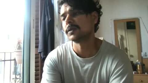 Snapshot of bigbrown_boy chatting on 05.14.26 bigbrown_boy online show from 05.14.26