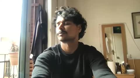 Snapshot of bigbrown_boy chatting on 05.15.26 bigbrown_boy online show from 05.15.26
