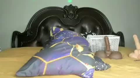 bigbuttsarena online show from 10.22.25