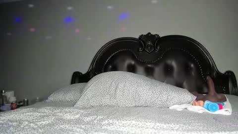 bigbuttsarena online show from 12.18.25