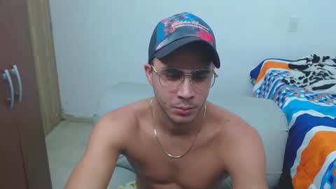 Snapshot of bigcock2815 chatting on 05.19.26 Isaac online show from 05.19.26
