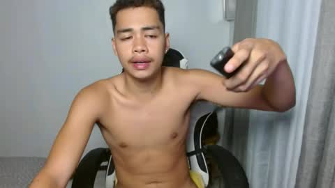 Snapshot of bigcock_moreno chatting on 06.18.26 Nj online show from 06.18.26