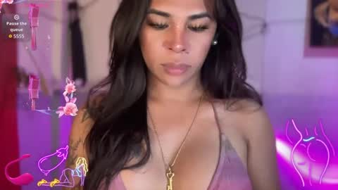 Snapshot of bigcockamanda23 chatting on 01.08.25 queen amanda online show from 01.08.25