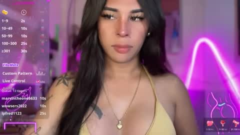 Snapshot of bigcockamanda23 chatting on 10.16.25 queen amanda online show from 10.16.25