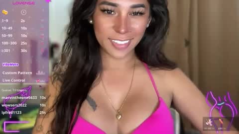 Snapshot of bigcockamanda23 chatting on 10.26.25 queen amanda online show from 10.26.25