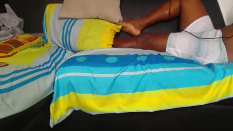 Snapshot of bigcocknigga25 chatting on 11.12.25 alexis online show from 11.12.25