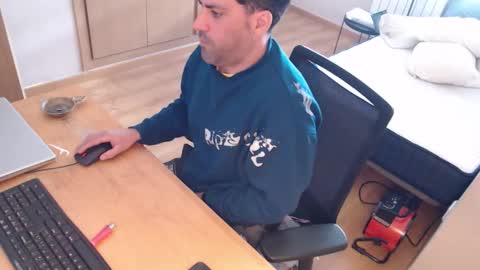 Snapshot of bigcok35spain chatting on 02.19.26 bigcok35spain online show from 02.19.26