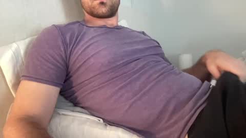 Snapshot of bigcollegecock69690 chatting on 12.19.24 bigcollegecock69690 online show from 12.19.24