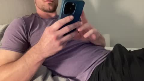 Snapshot of bigcollegecock69690 chatting on 01.29.25 bigcollegecock69690 online show from 01.29.25