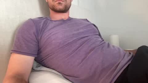Snapshot of bigcollegecock69690 chatting on 01.29.25 bigcollegecock69690 online show from 01.29.25