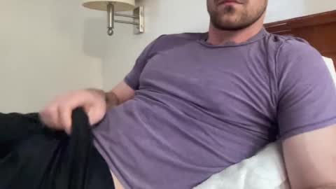 Snapshot of bigcollegecock69690 chatting on 02.06.25 bigcollegecock69690 online show from 02.06.25