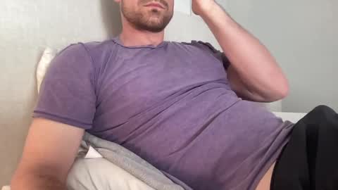Snapshot of bigcollegecock69690 chatting on 02.25.25 bigcollegecock69690 online show from 02.25.25